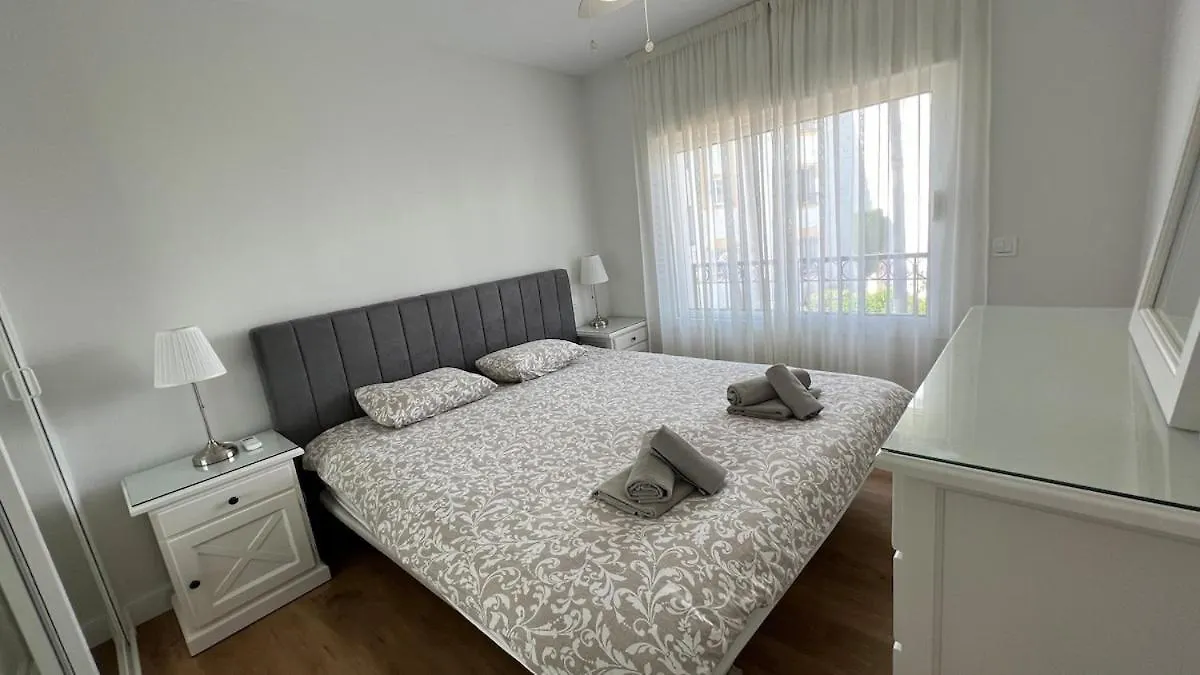 Beautiful Sea View Apartment In Miraflores 라칼라데미야스